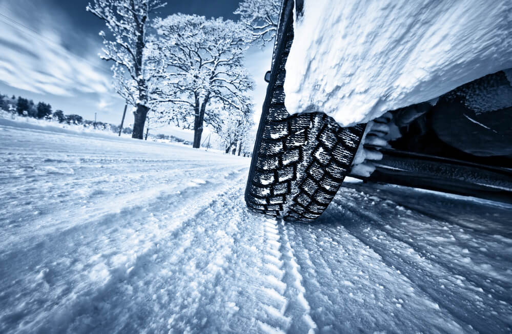 Avis sur les chaussettes neige : comparatif avec les sur-pneus Musher –  Musher Antiglisse