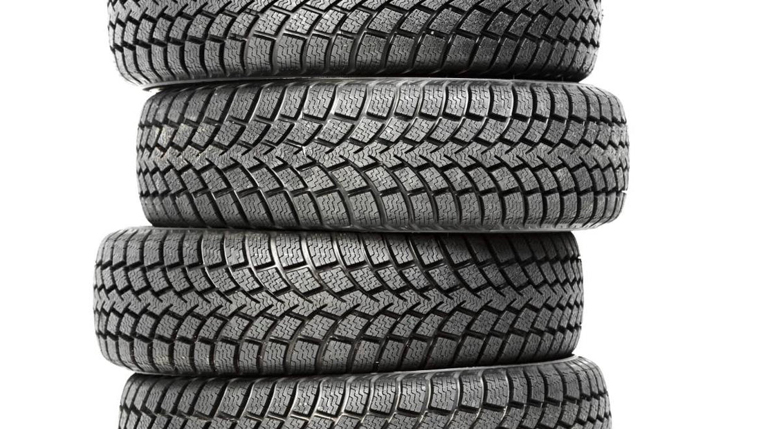 2 ou 4 pneus hiver : combien de pneus pour votre voiture ?